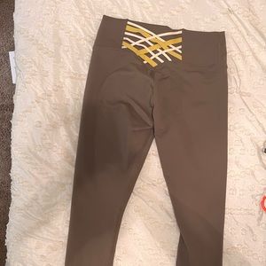 Green fabletics leggings